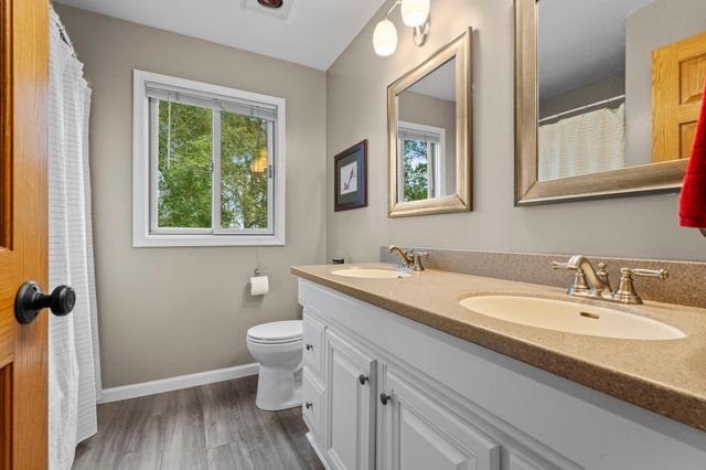 1555 Lamotte Circle, Centerville, MN 55038