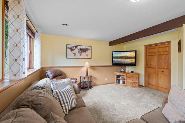 1555 Lamotte Circle, Centerville, MN 55038