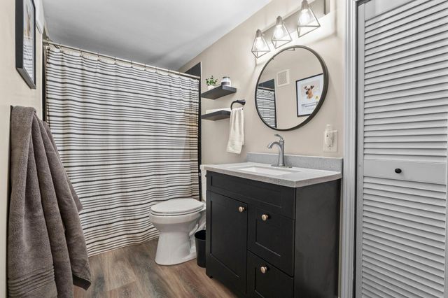 1555 Lamotte Circle, Centerville, MN 55038