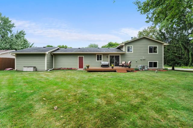 1555 Lamotte Circle, Centerville, MN 55038