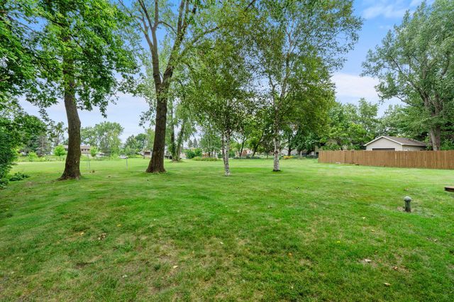 1555 Lamotte Circle, Centerville, MN 55038