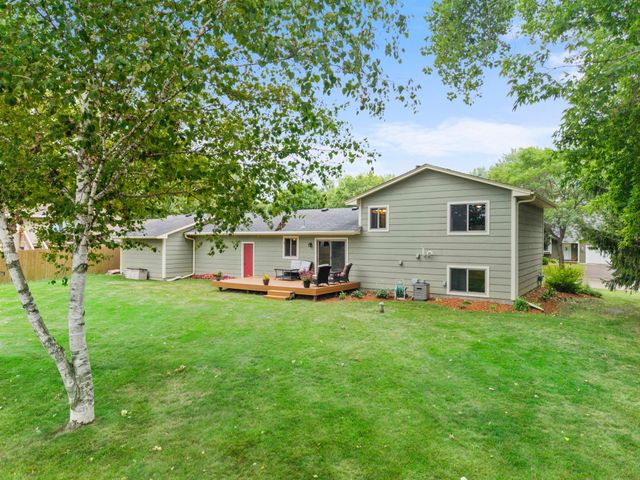 1555 Lamotte Circle, Centerville, MN 55038