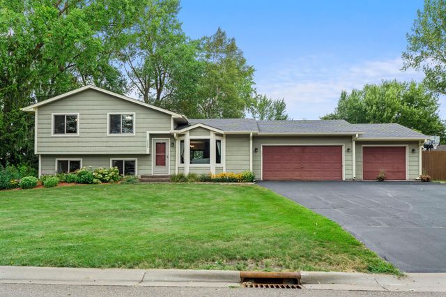 1555 Lamotte Circle, Centerville, MN 55038