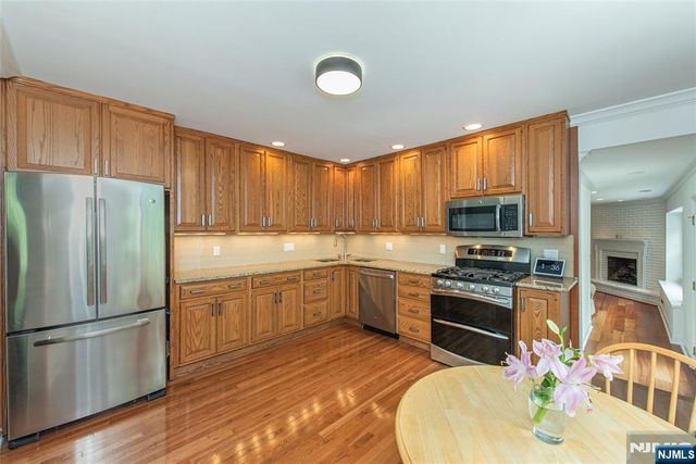 23 Pepperidge Road, Morris Township, NJ 07960