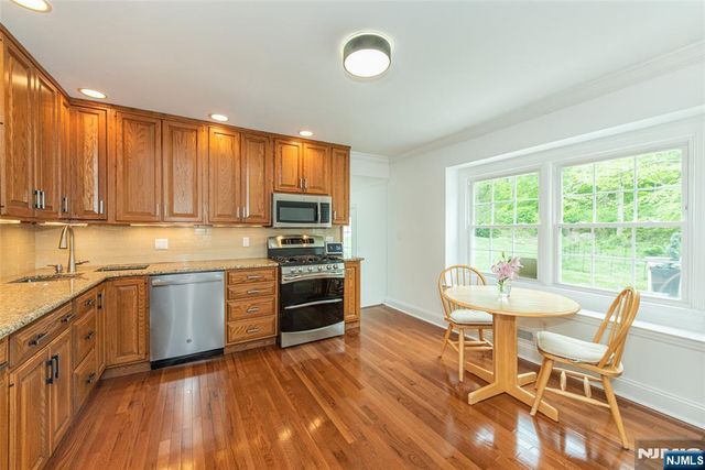 23 Pepperidge Road, Morris Township, NJ 07960
