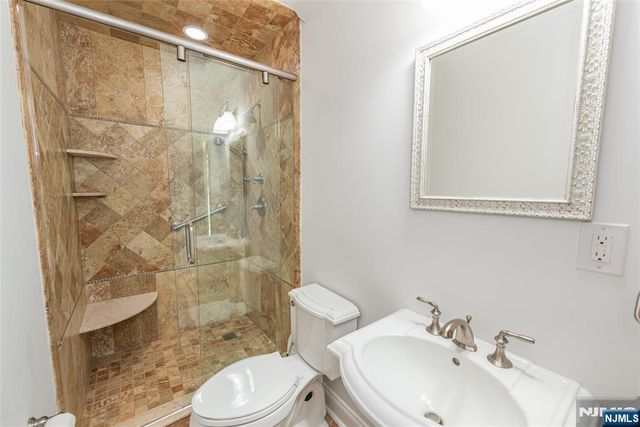 23 Pepperidge Road, Morris Township, NJ 07960