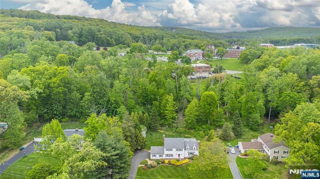 23 Pepperidge Road, Morris Township, NJ 07960