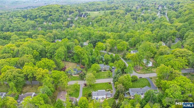 23 Pepperidge Road, Morris Township, NJ 07960