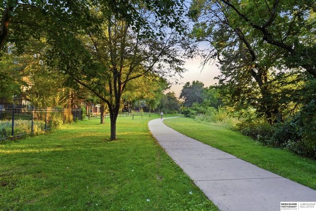 754 N 164th Street, Omaha, NE 68118
