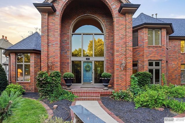 754 N 164th Street, Omaha, NE 68118