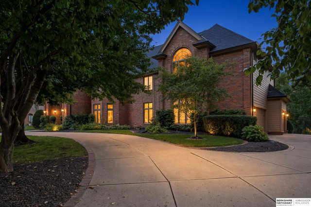 754 N 164th Street, Omaha, NE 68118