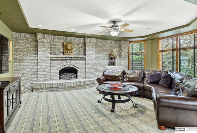 754 N 164th Street, Omaha, NE 68118