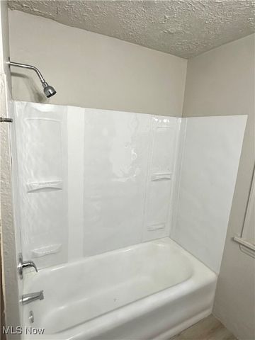 9613 Parkview Avenue, Cleveland, OH 44104