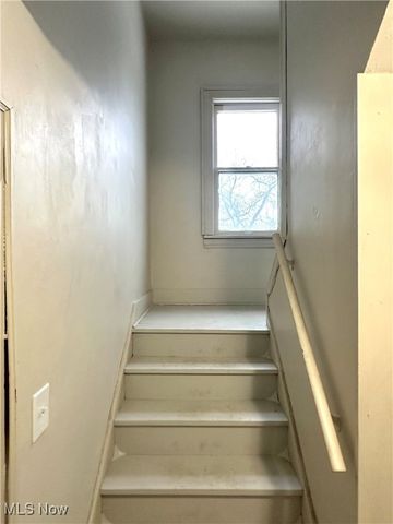 9613 Parkview Avenue, Cleveland, OH 44104