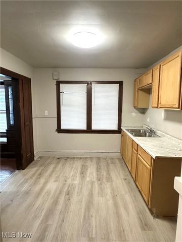 9613 Parkview Avenue, Cleveland, OH 44104