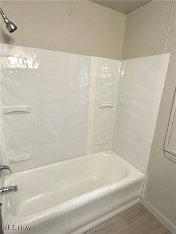 9613 Parkview Avenue, Cleveland, OH 44104