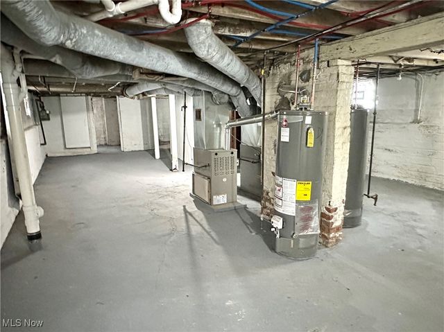 9613 Parkview Avenue, Cleveland, OH 44104