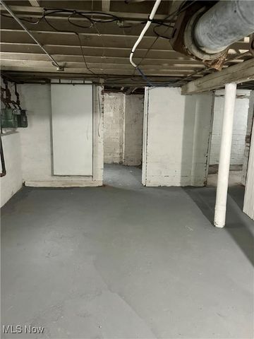 9613 Parkview Avenue, Cleveland, OH 44104