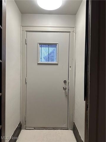 9613 Parkview Avenue, Cleveland, OH 44104