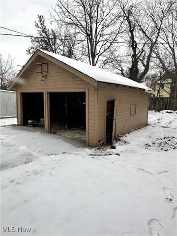 9613 Parkview Avenue, Cleveland, OH 44104