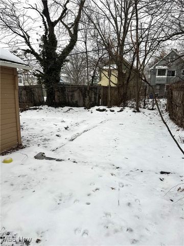 9613 Parkview Avenue, Cleveland, OH 44104