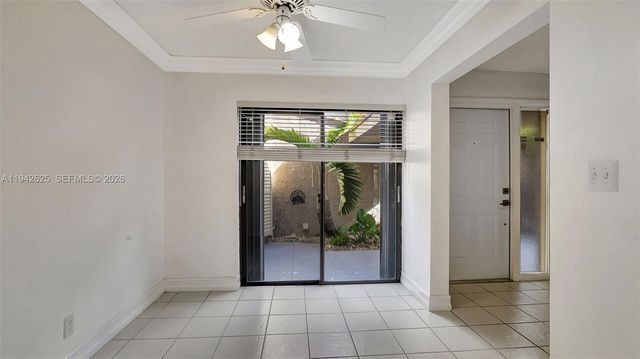 205 Dunwoody Ln 17-85, Hollywood, FL 33021