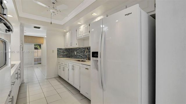 205 Dunwoody Ln 17-85, Hollywood, FL 33021