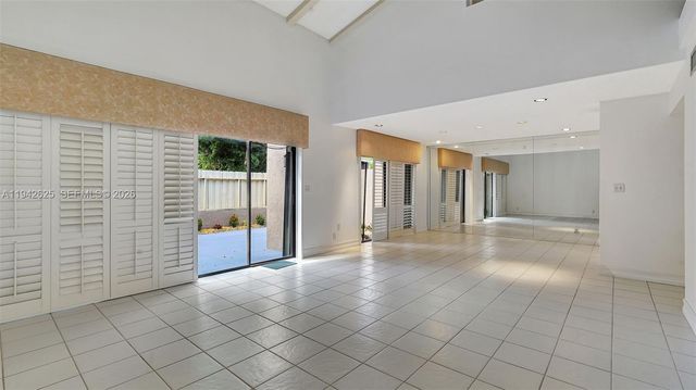 205 Dunwoody Ln 17-85, Hollywood, FL 33021