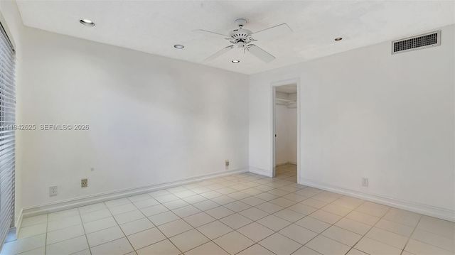 205 Dunwoody Ln 17-85, Hollywood, FL 33021