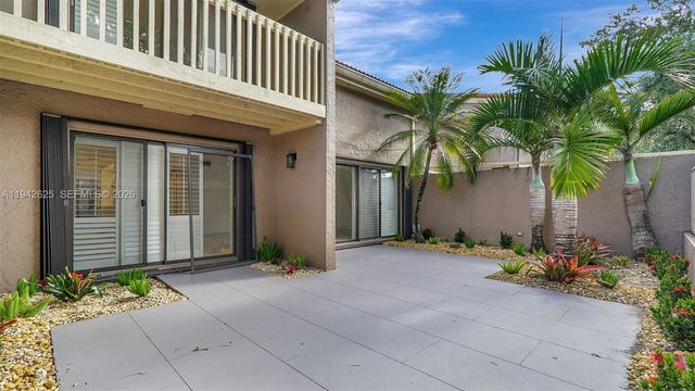 205 Dunwoody Ln 17-85, Hollywood, FL 33021