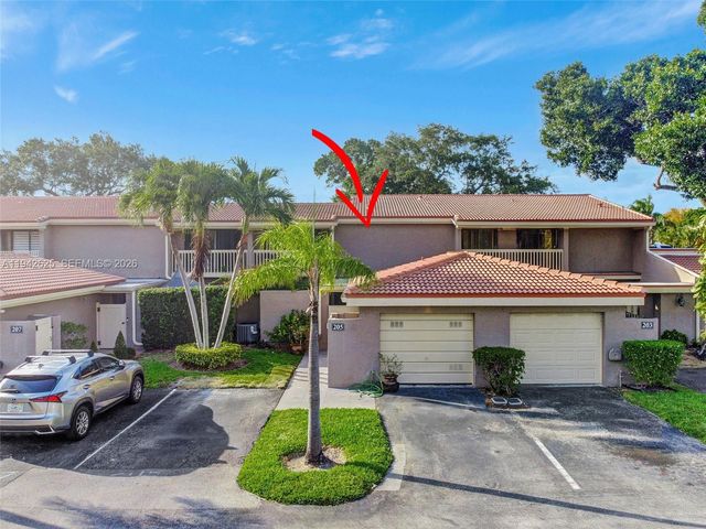 205 Dunwoody Ln 17-85, Hollywood, FL 33021