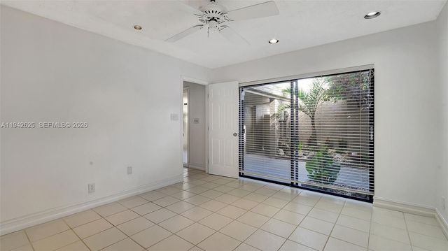 205 Dunwoody Ln 17-85, Hollywood, FL 33021