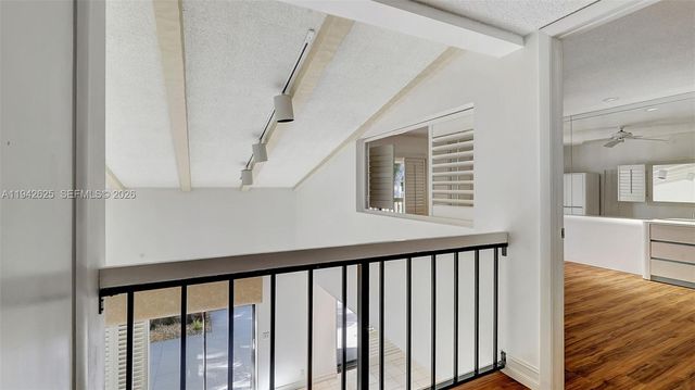 205 Dunwoody Ln 17-85, Hollywood, FL 33021