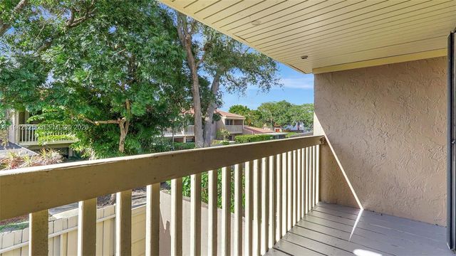 205 Dunwoody Ln 17-85, Hollywood, FL 33021