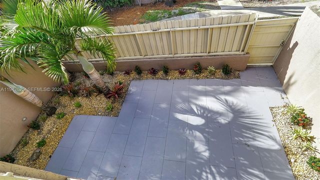 205 Dunwoody Ln 17-85, Hollywood, FL 33021