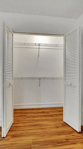 205 Dunwoody Ln 17-85, Hollywood, FL 33021