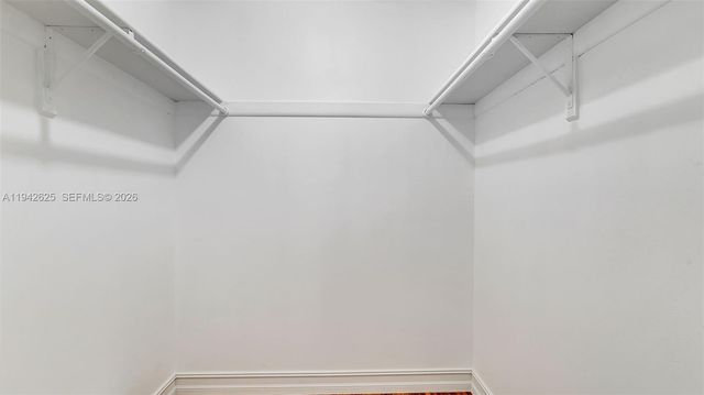 205 Dunwoody Ln 17-85, Hollywood, FL 33021