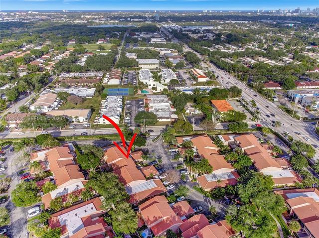 205 Dunwoody Ln 17-85, Hollywood, FL 33021