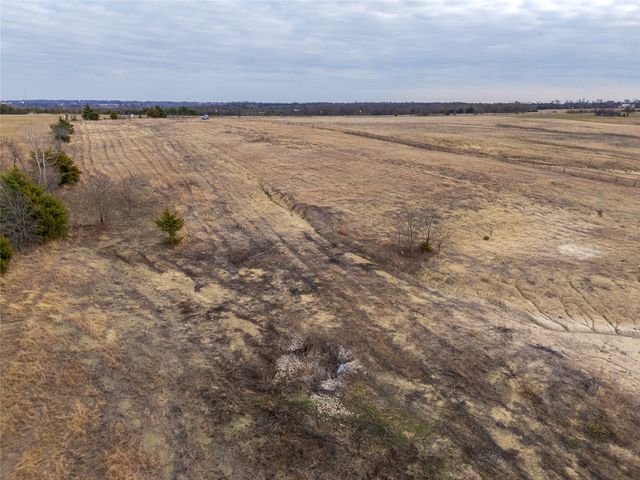 18528 E Fm-1396, Windom, TX 75492