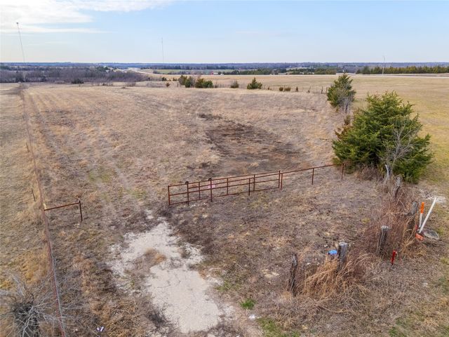18528 E Fm-1396, Windom, TX 75492