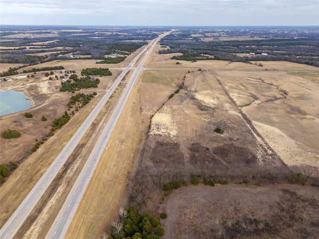 18528 E Fm-1396, Windom, TX 75492