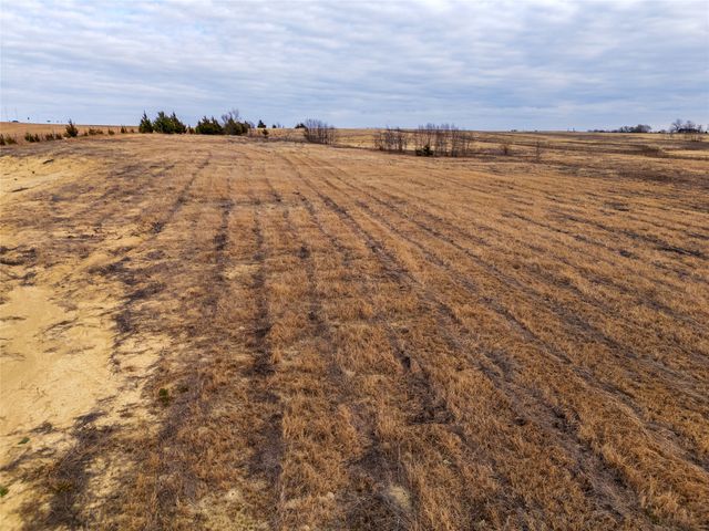 18528 E Fm-1396, Windom, TX 75492