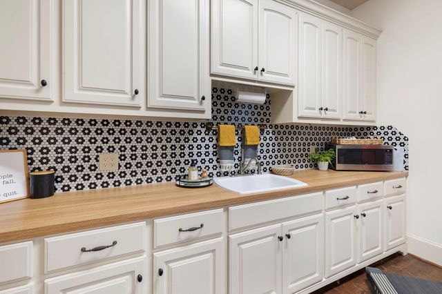 7421 Enchanted Stream Drive, Conroe, TX 77304