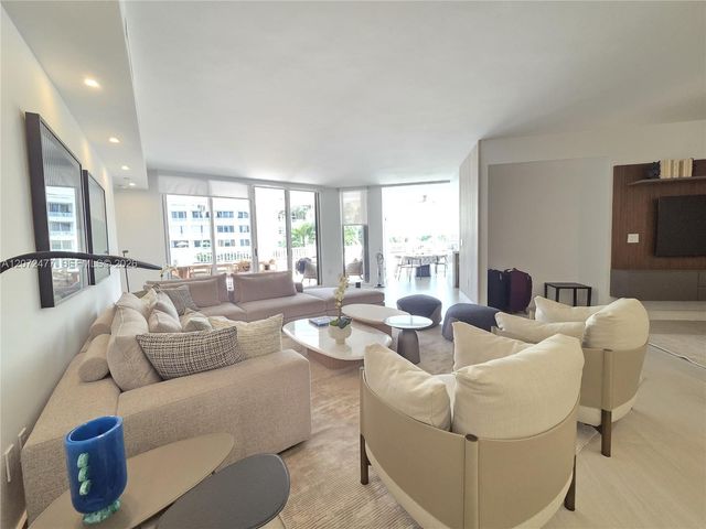739 Crandon Boulevard 202, Key Biscayne, FL 33149