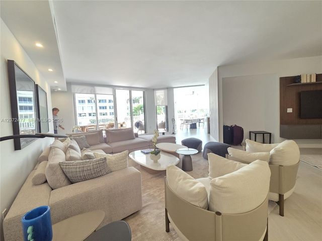 739 Crandon Boulevard 202, Key Biscayne, FL 33149