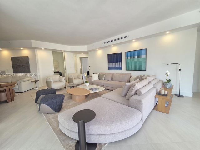 739 Crandon Boulevard 202, Key Biscayne, FL 33149