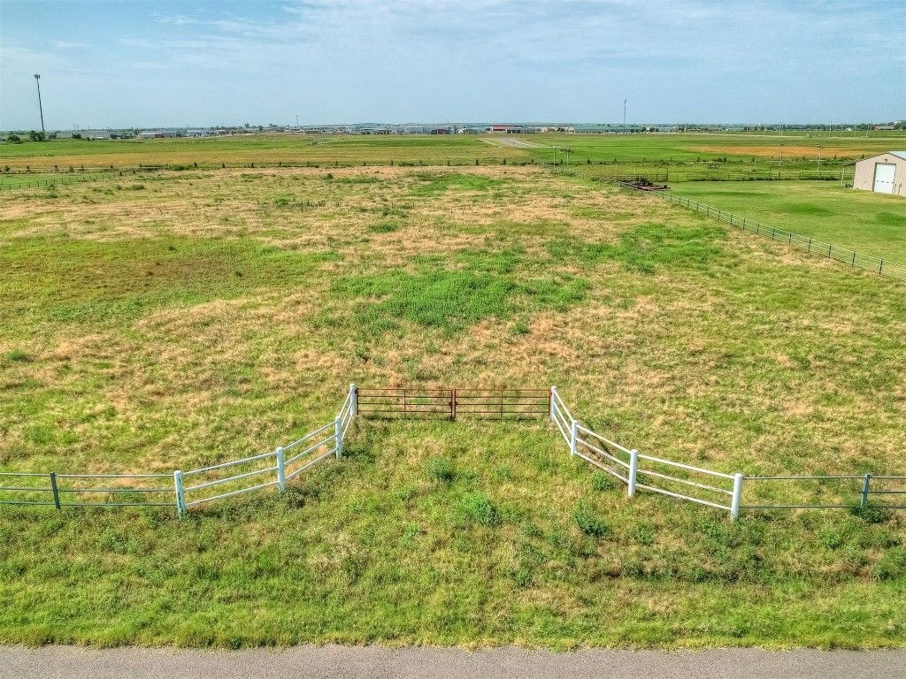 24370 E 1006 Road, Weatherford, OK 73096