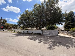 3434 Pontiac, Jurupa Valley, CA 92509