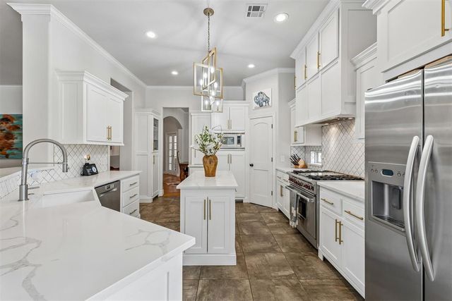416 Oak Summit Road, Edmond, OK 73025