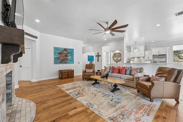 416 Oak Summit Road, Edmond, OK 73025